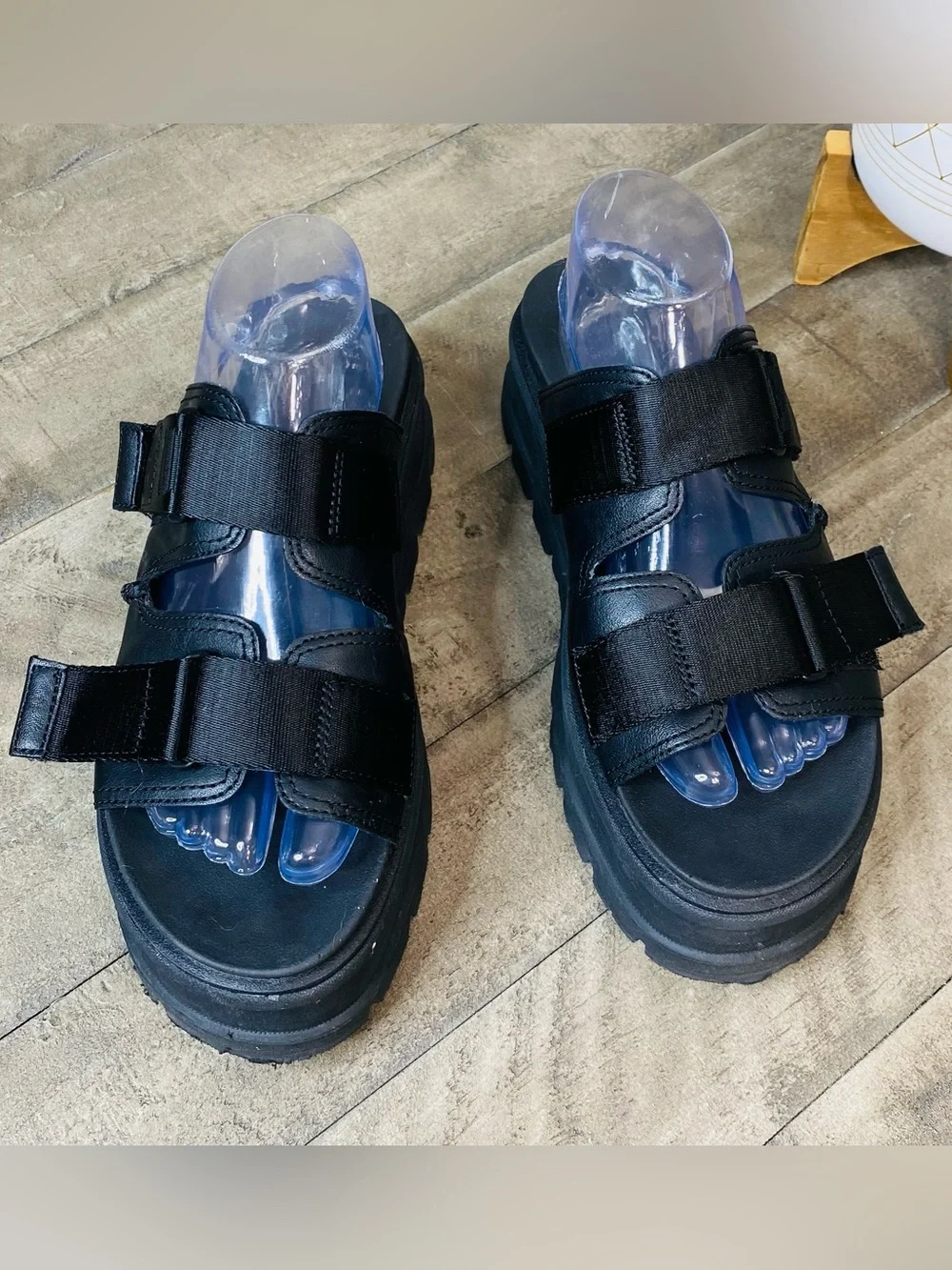 UGG Clem Black Platform Chunky Strappy Sandals Size 10